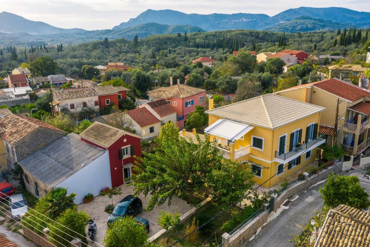 Traditional Rustic Maisonette By Konnect Agios Ioannis Peristerion Buitenkant foto